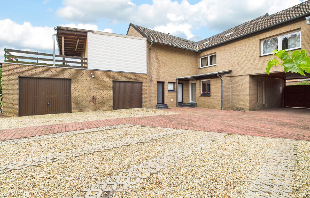 REIMANN&WOLFF<br>Waldfeucht-Löcken<br>Stilvoll. Saniert. Hofanwesen mit zwei Wohneinheiten.